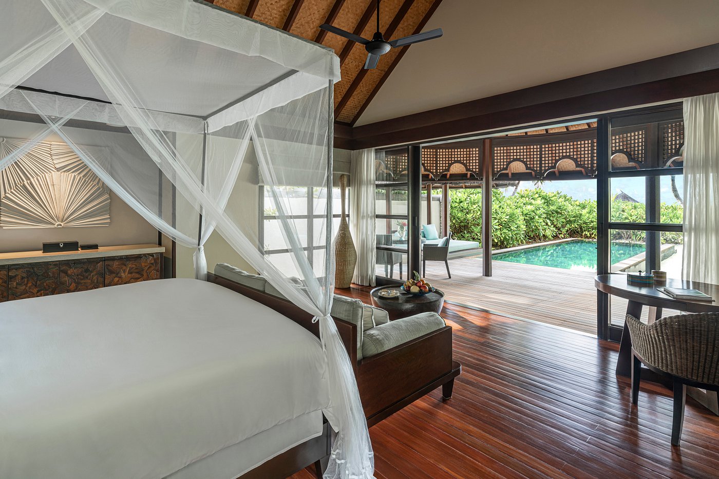 Four Seasons Resort Maldives at Kuda Huraa view 4