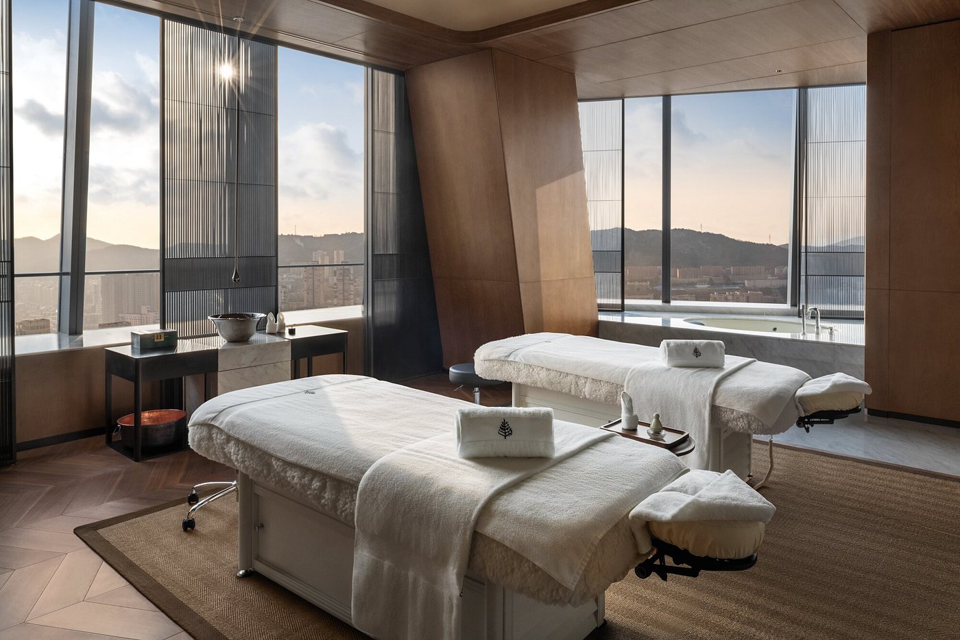 Four Seasons Hotel Dalian view 6