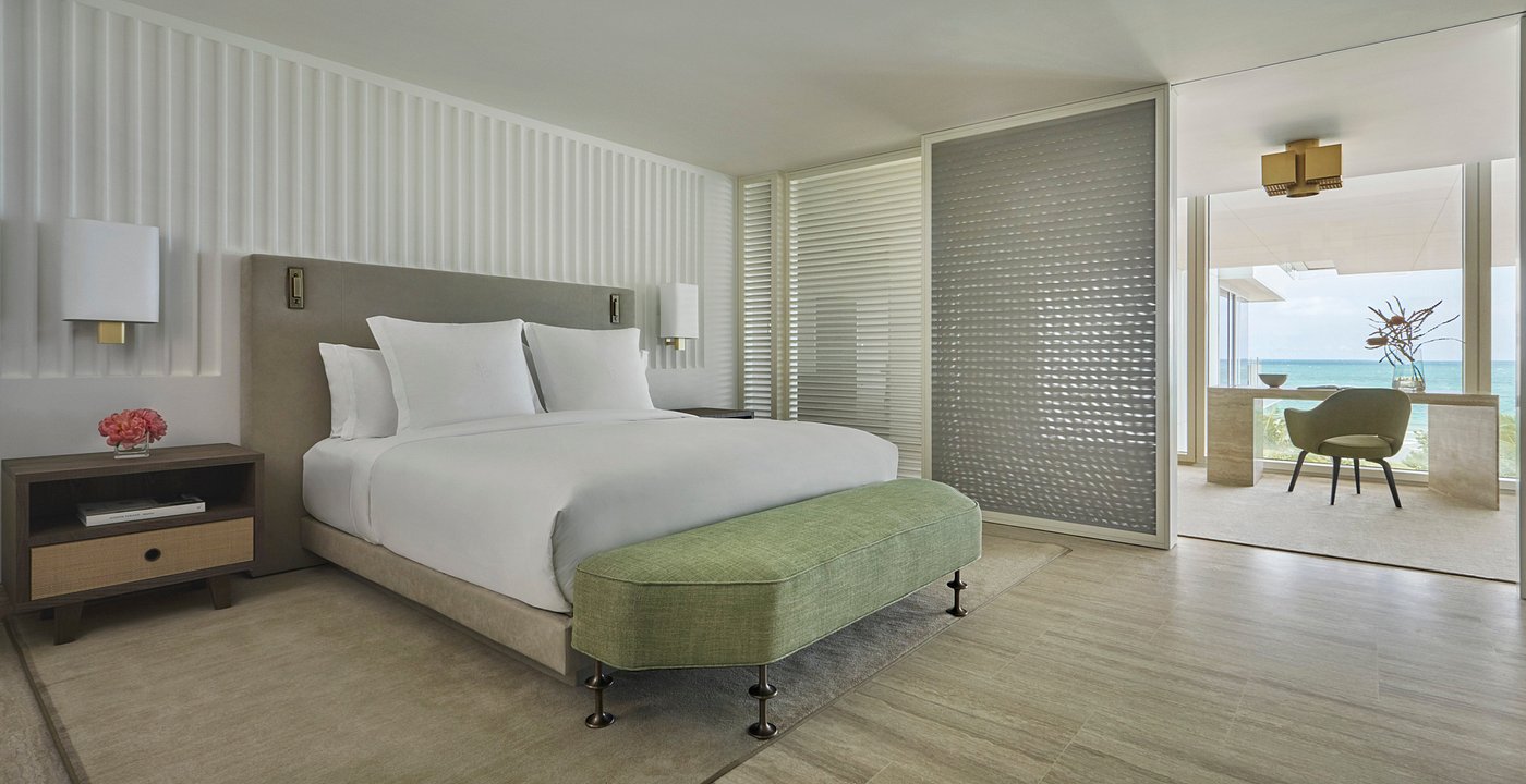 Four Seasons Hotel at The Surf Club view 4