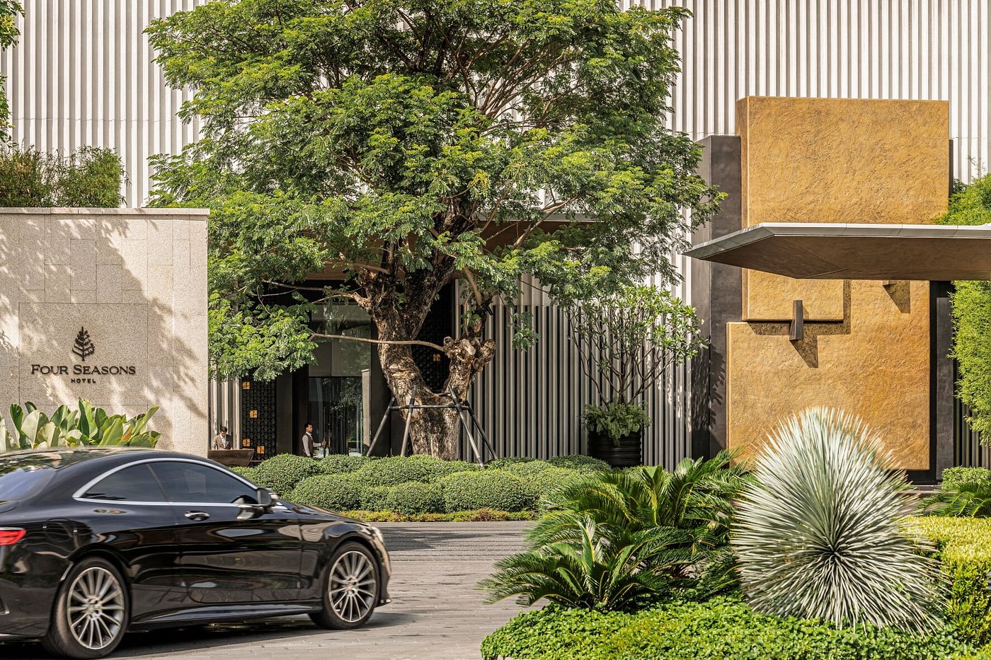 Four Seasons Hotel Bangkok at Chao Phraya River view 2