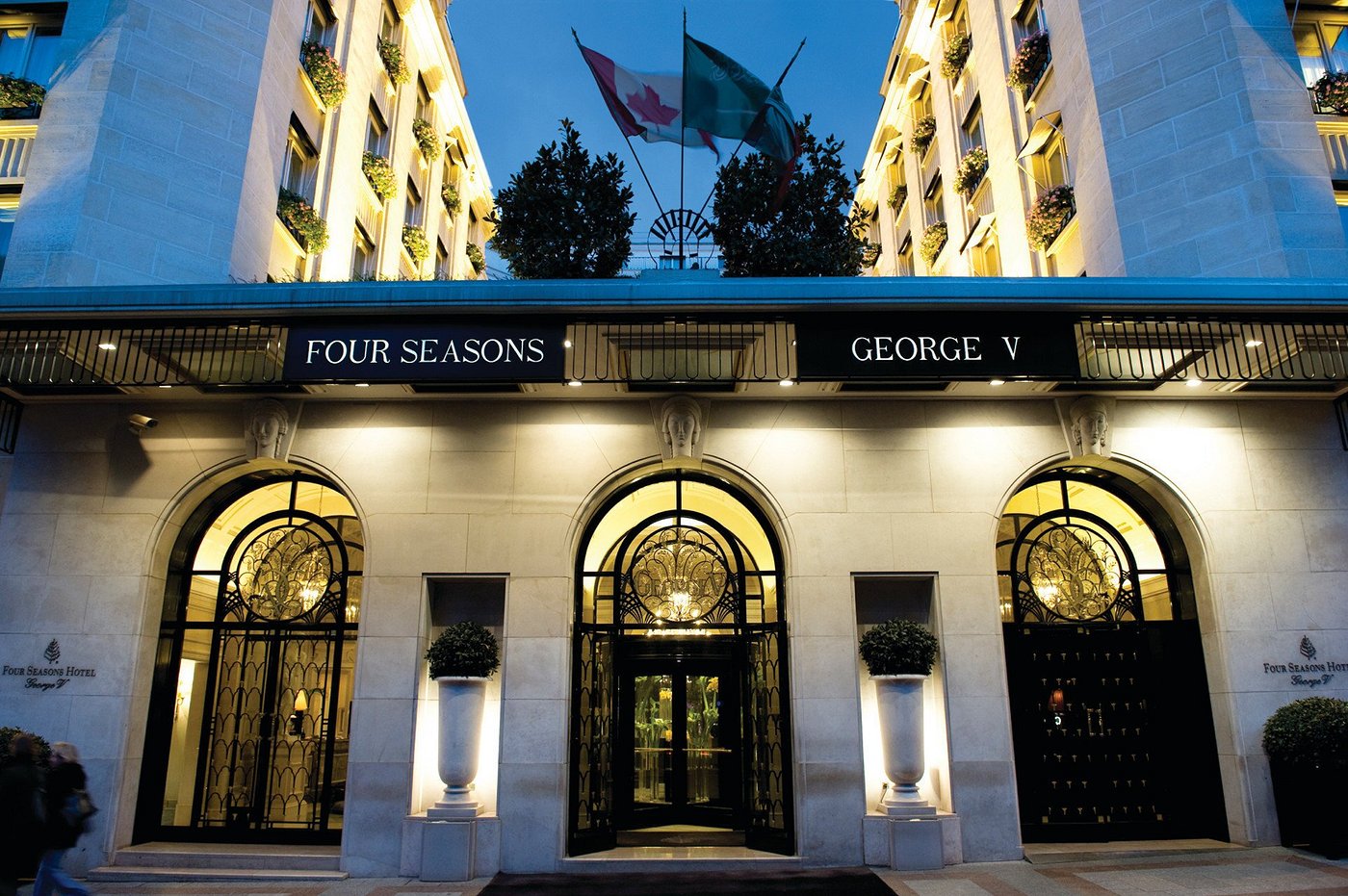Four Seasons Hotel George V view 2