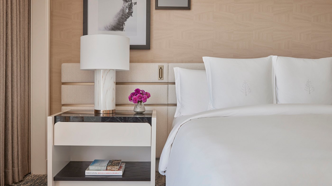 Four Seasons Hotel Las Vegas view 3