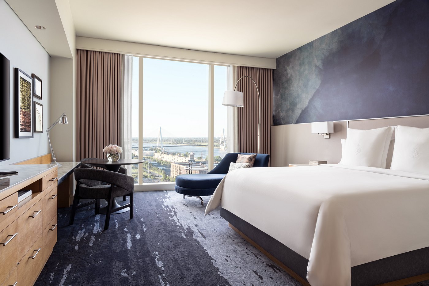 Four Seasons Hotel St. Louis view 3