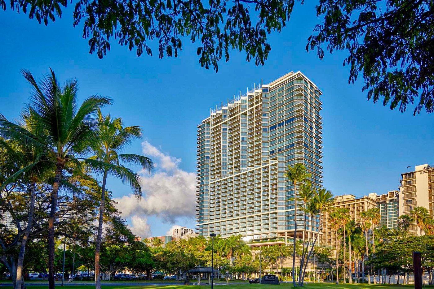 Ka La'i Waikiki Beach, LXR Hotels & Resorts view 2