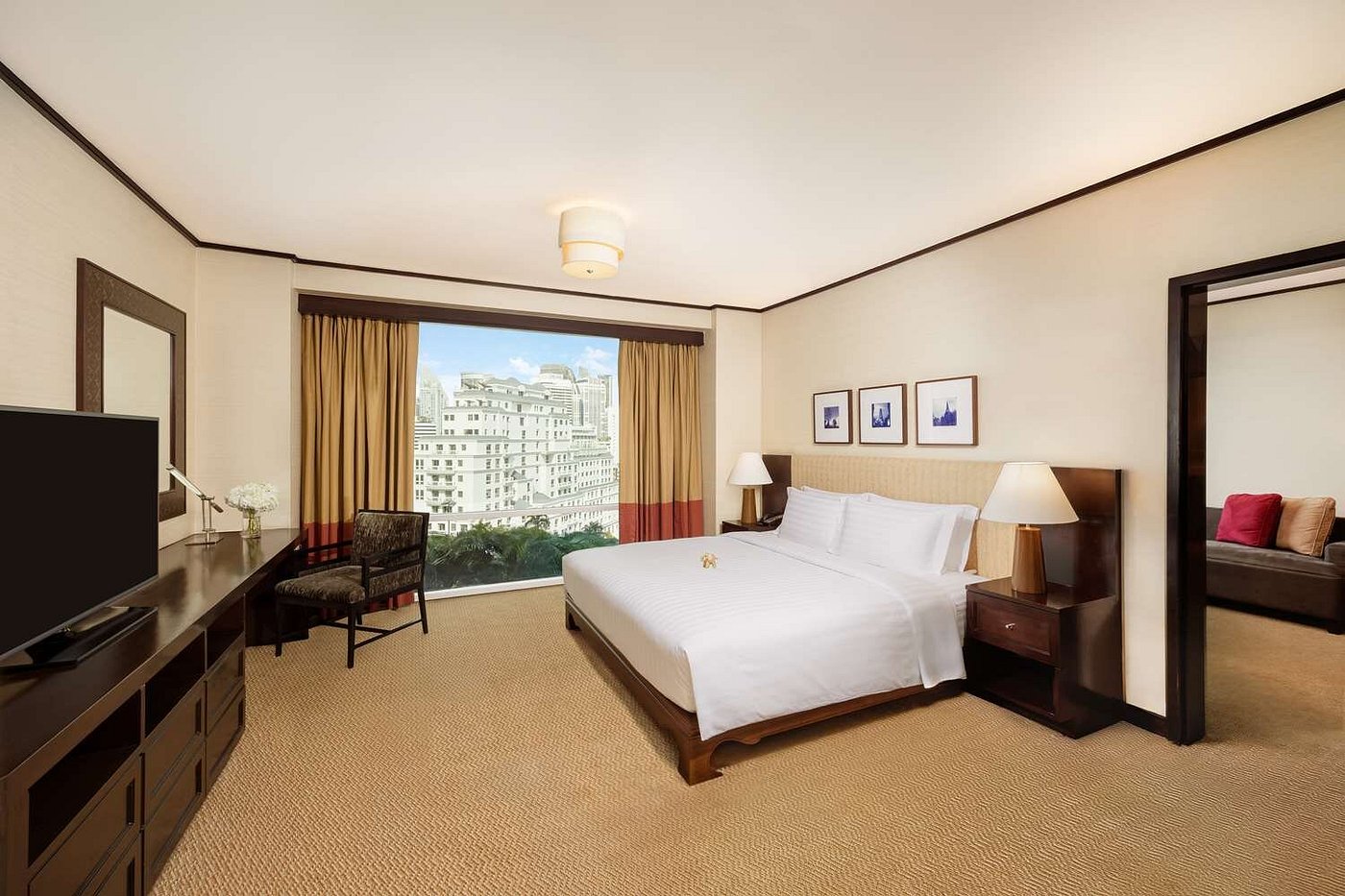 Conrad Bangkok Residences view 4