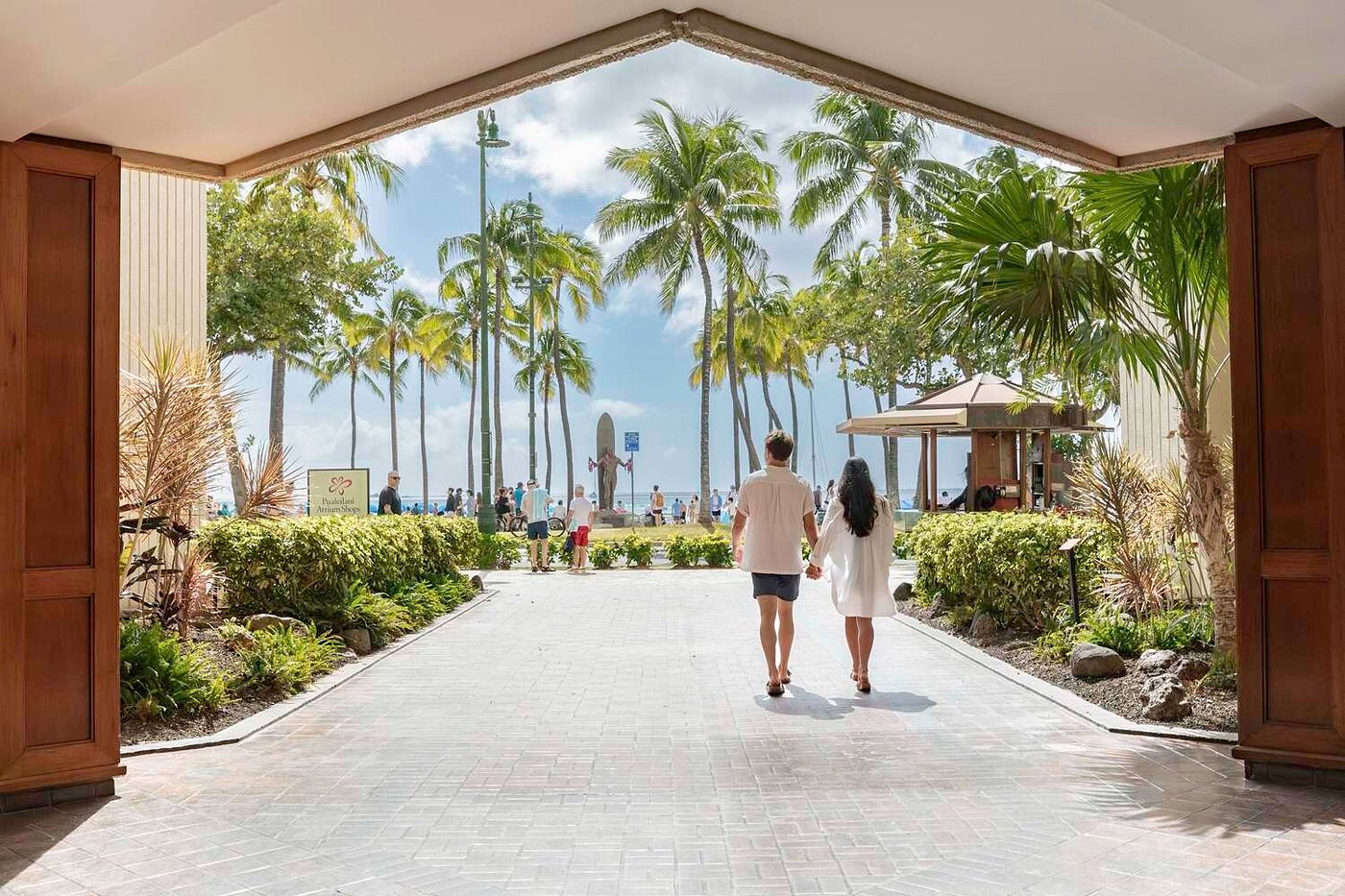 Hyatt Regency Waikiki Beach Resort And Spa