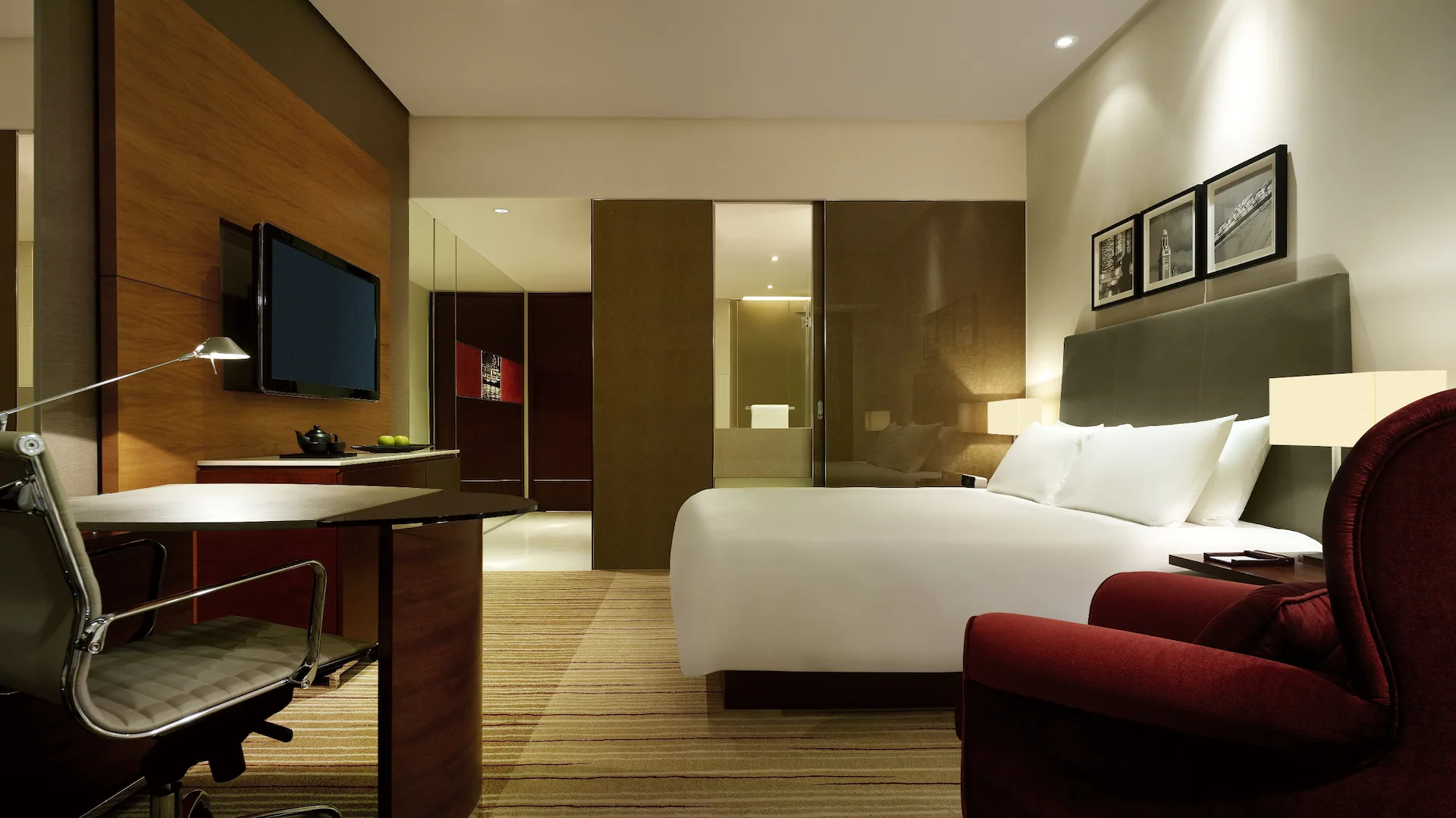 Hyatt Regency Hong Kong, Tsim Sha Tsui view 3