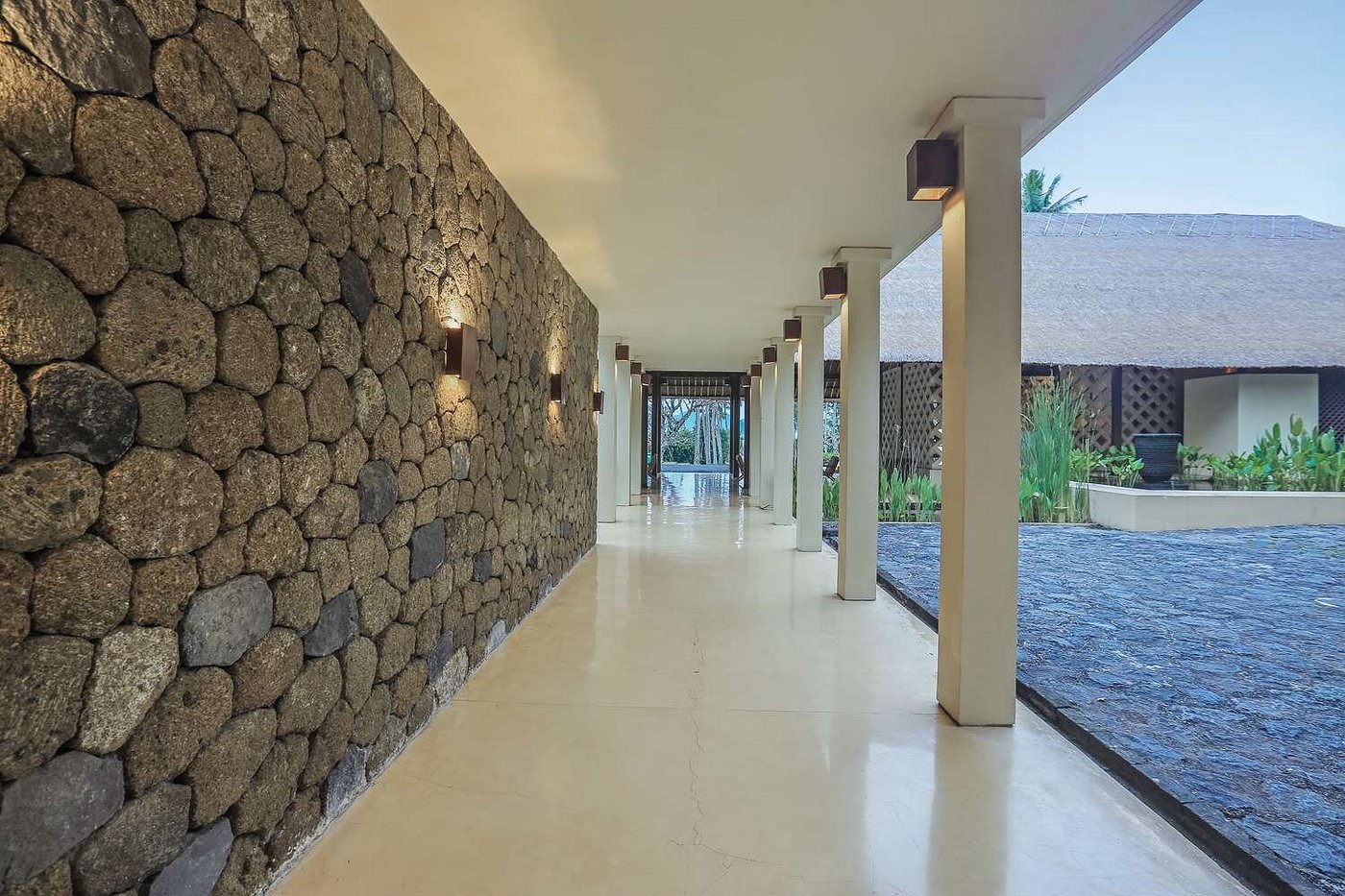 Alila Manggis view 2