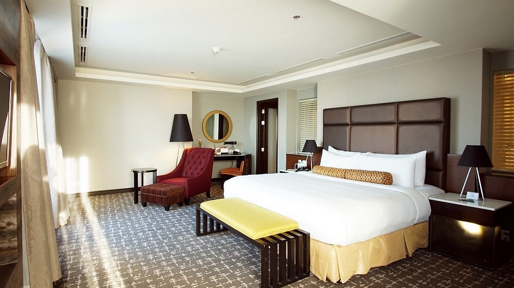 The Bellevue Hotel view 3