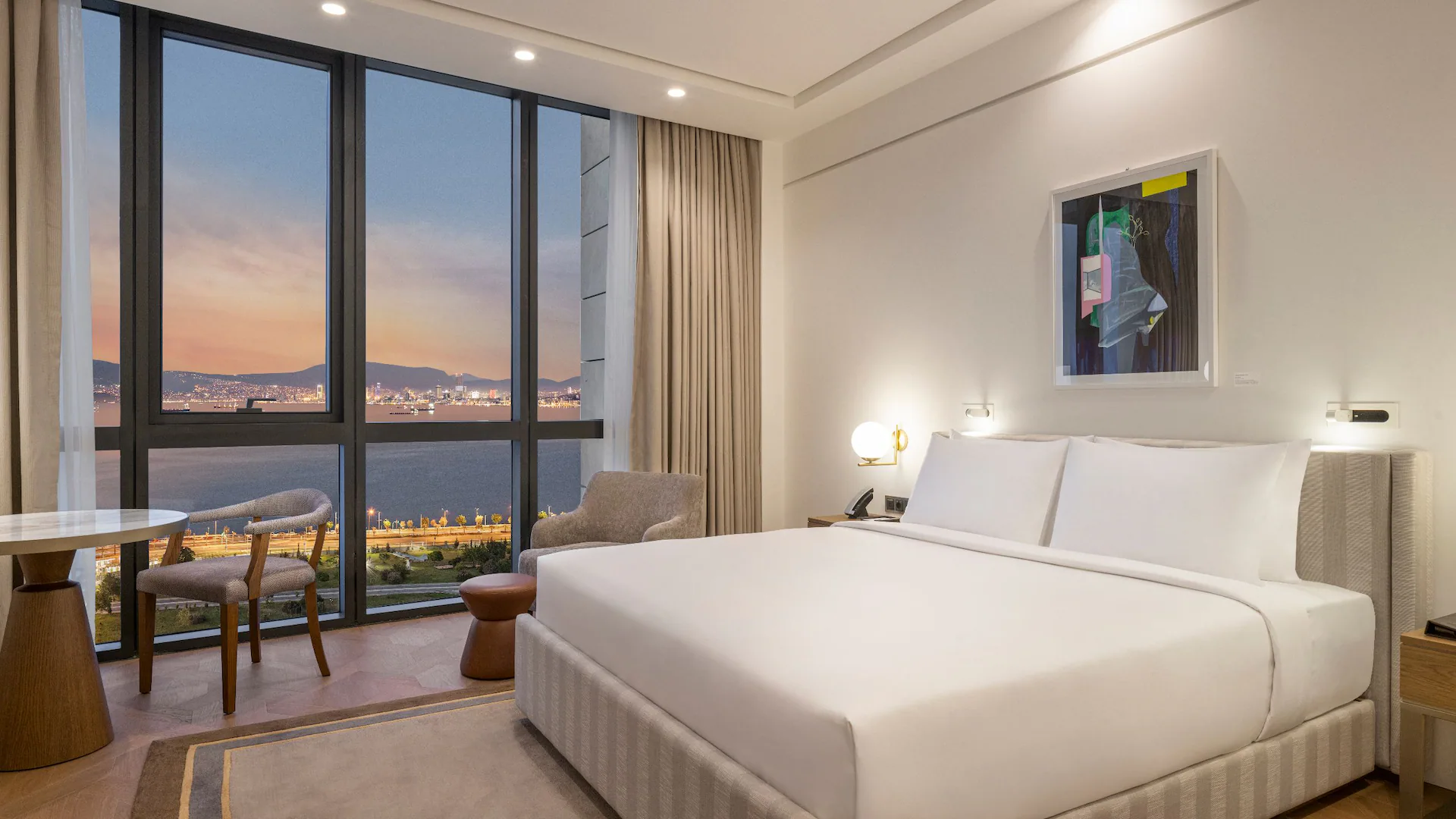 Hyatt Regency Izmir IstinyePark view 3