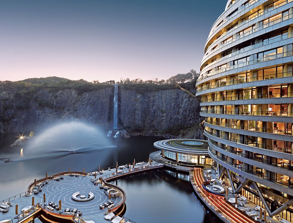 Intercontinental Shanghai Wonderland