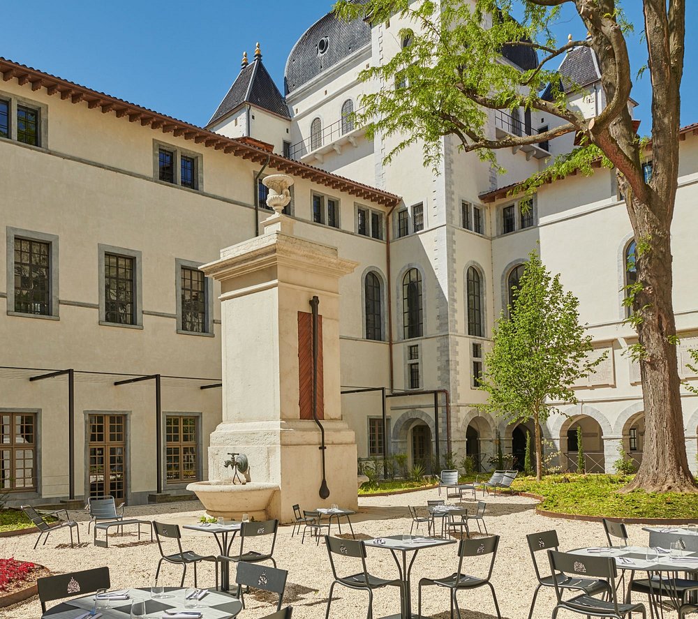 InterContinental Lyon - Hotel Dieu view 5