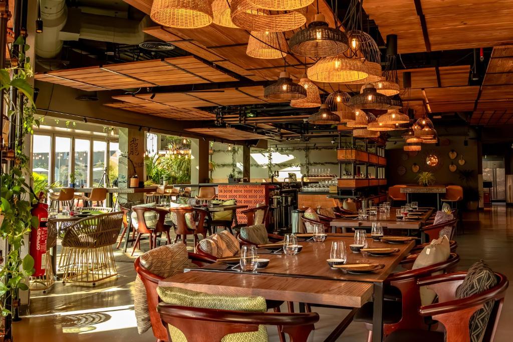 Zabeel House by Jumeirah, The Greens view 6