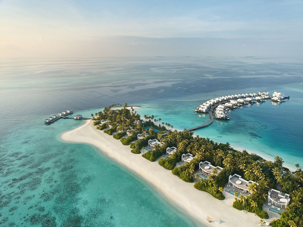 Jumeirah Maldives Olhahali Island view 2