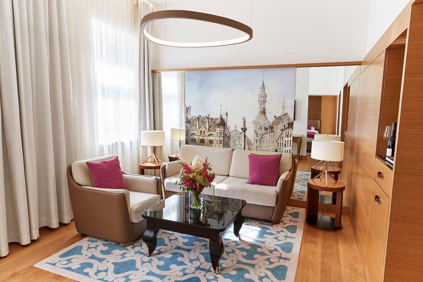 Hotel Vier Jahreszeiten Kempinski Munich view 4