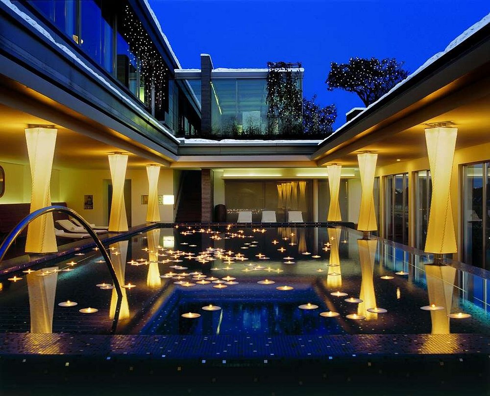 Hotel Bayerischer Hof Munich view 5