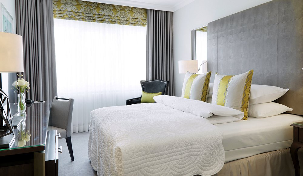 Hotel Continental Oslo view 3