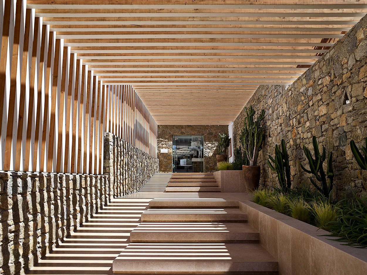 Bill & Coo Hotel Mykonos view 2