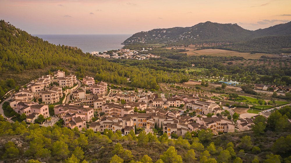 Cap Vermell Grand Hotel view 2