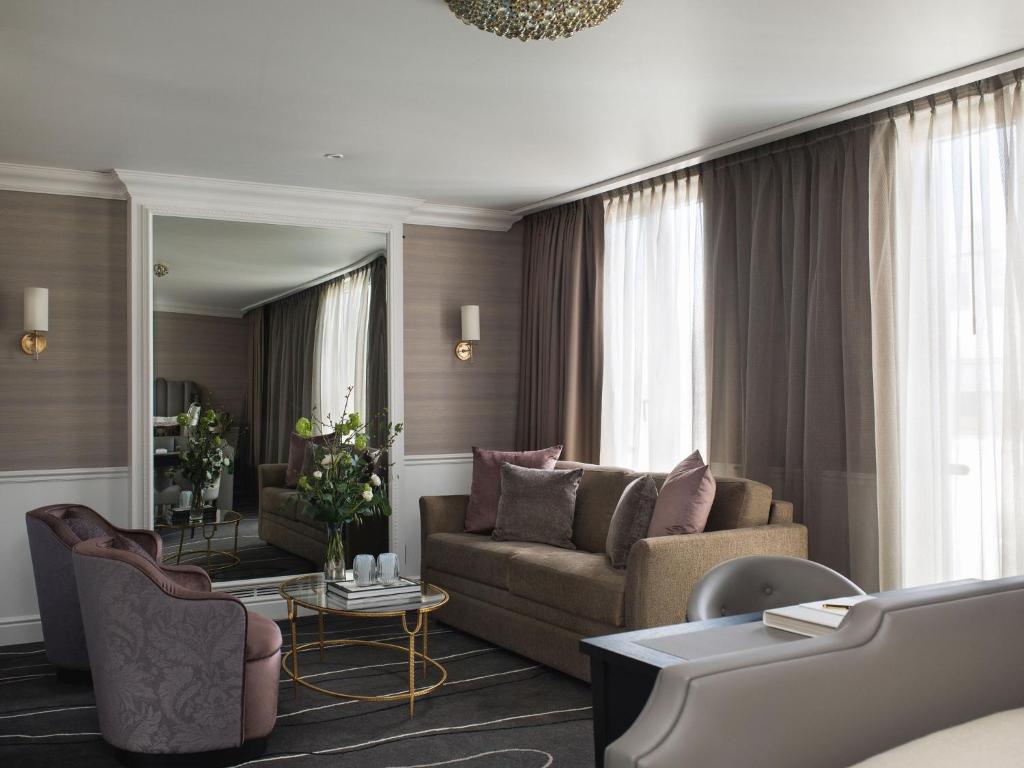 Britannia Hotel view 4