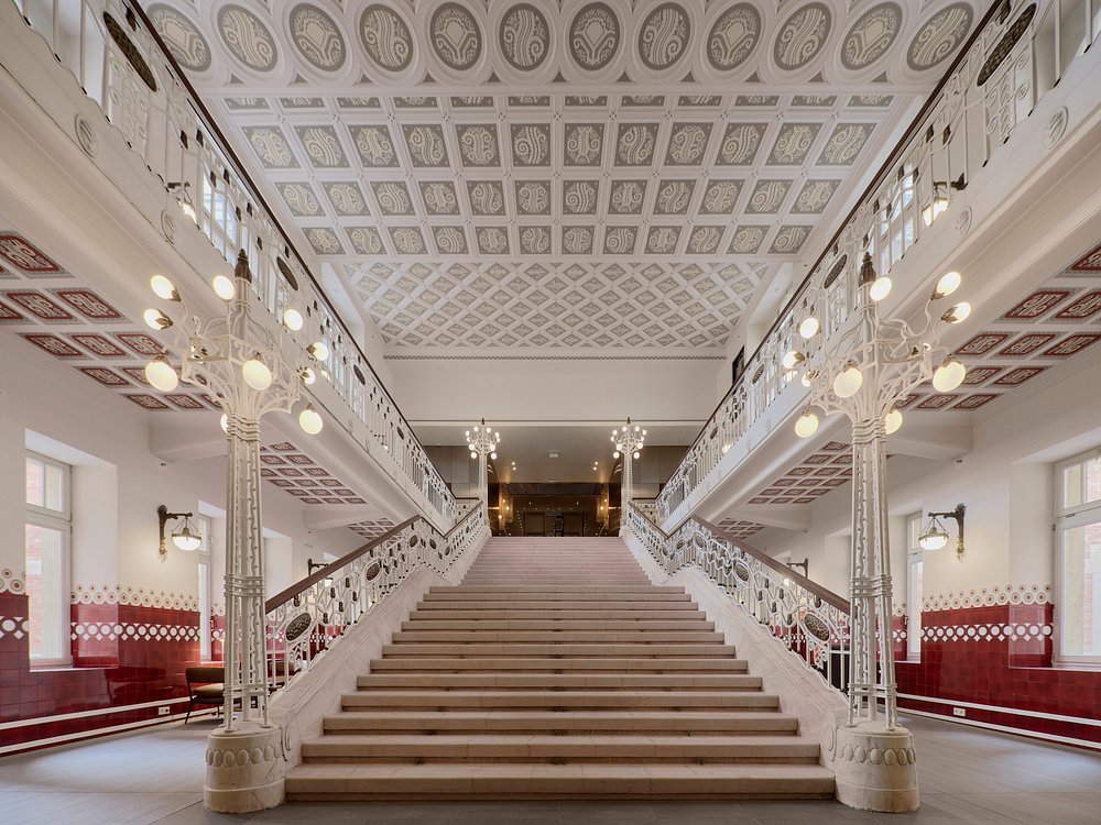 Kozmo Hotel Suites & Spa view 2