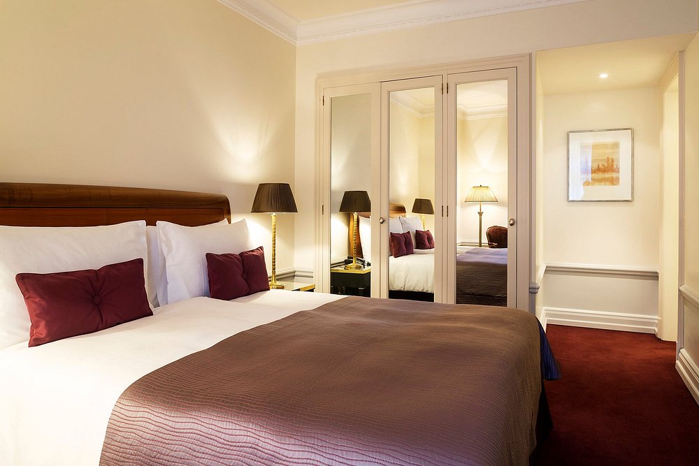 Bellevue Palace view 3