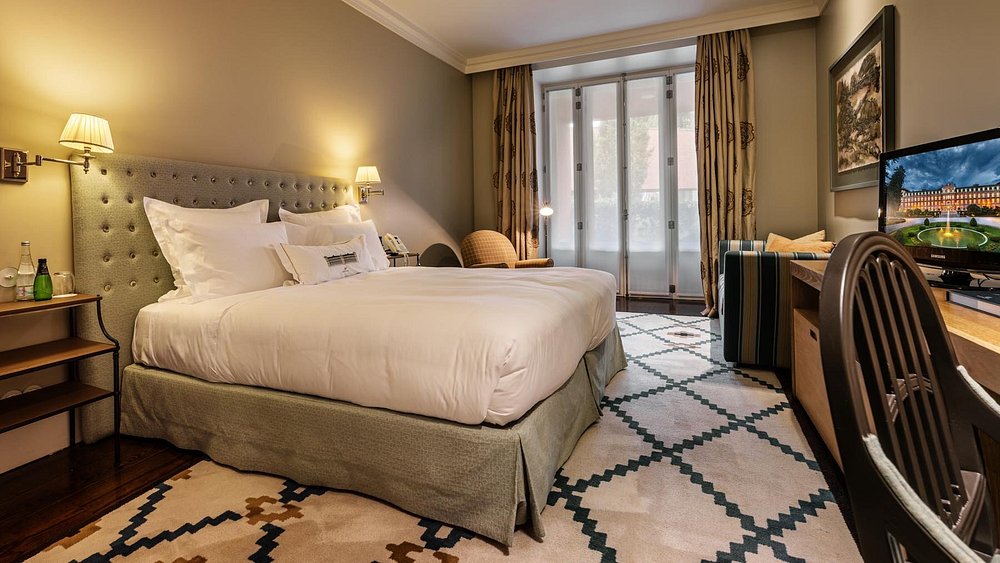 Vidago Palace view 3