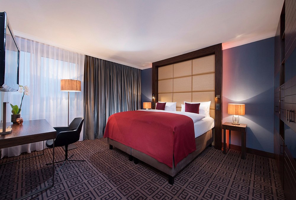 Hotel Palace Berlin view 3