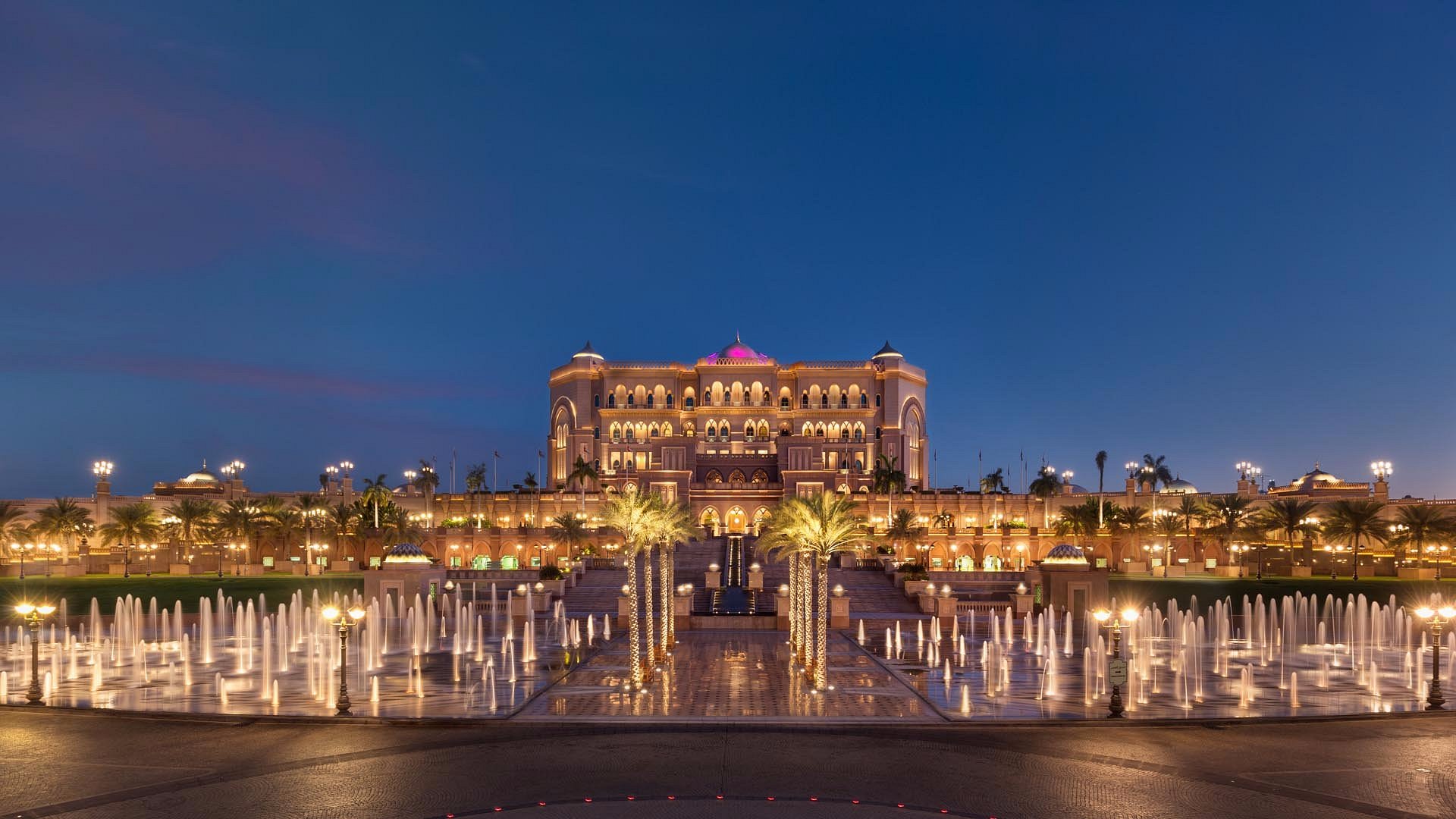 Emirates Palace Mandarin Oriental, Abu Dhabi view 2
