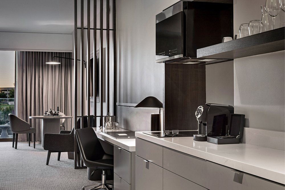 HALL Park Hotel, Autograph Collection view 4