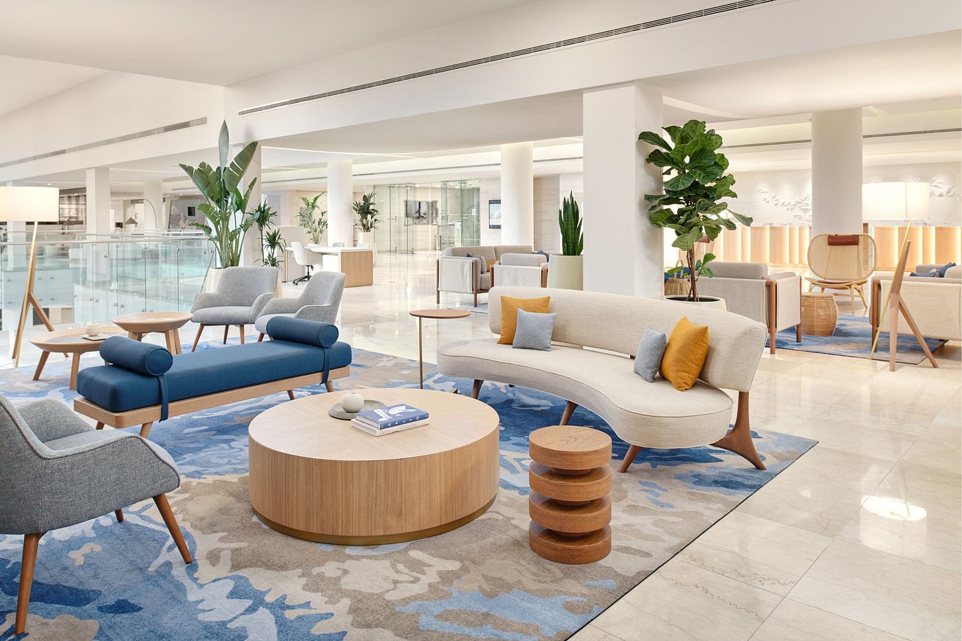 Le Méridien Lav, Split view 2