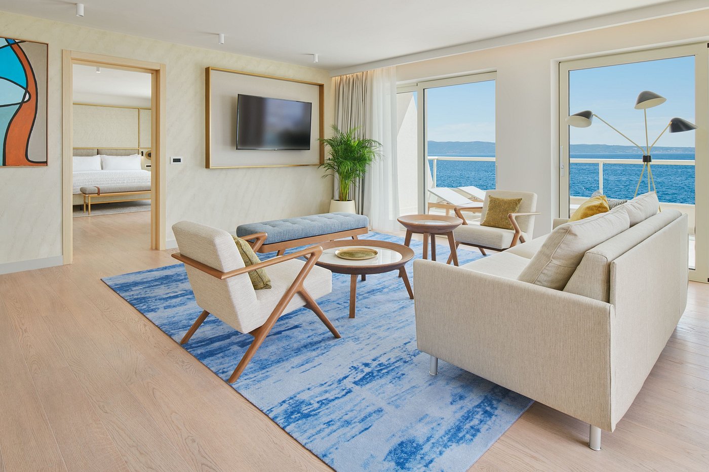 Le Méridien Lav, Split view 4