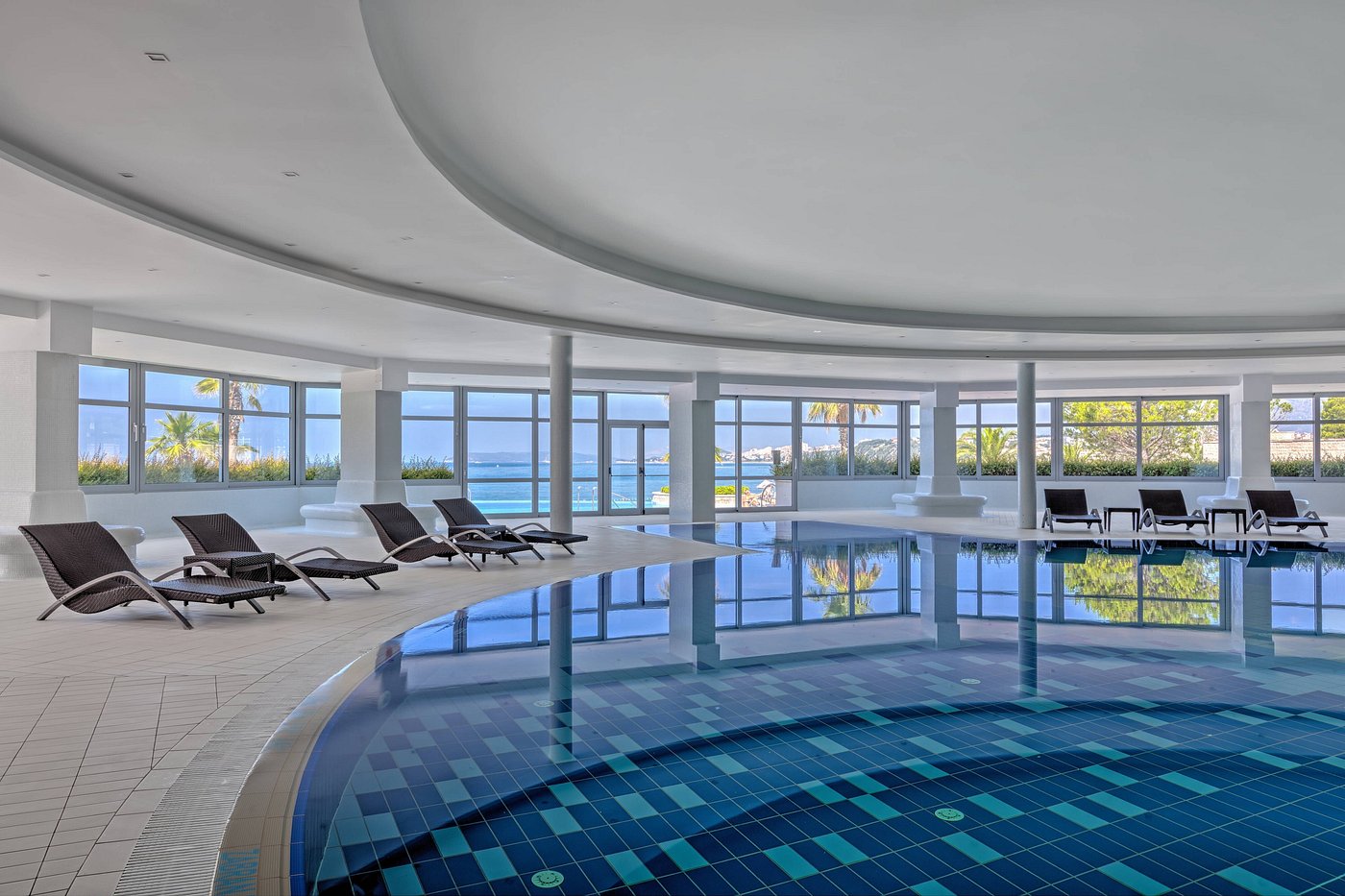 Le Méridien Lav, Split view 5