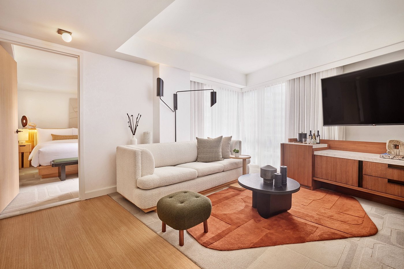 The Jay, Autograph Collection view 4