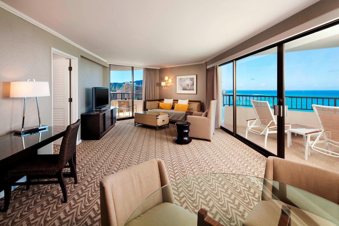 Moana Surfrider, A Westin Resort & Spa, Waikiki Beach view 4