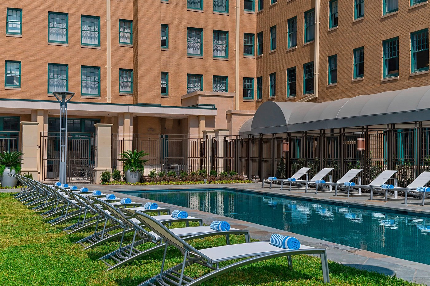 Le Méridien Dallas, The Stoneleigh view 5