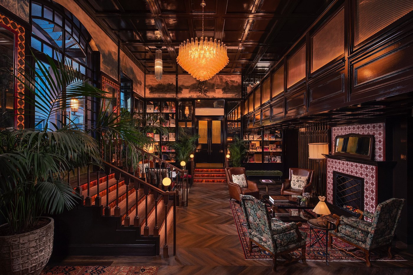 The Ivens, Autograph Collection view 2