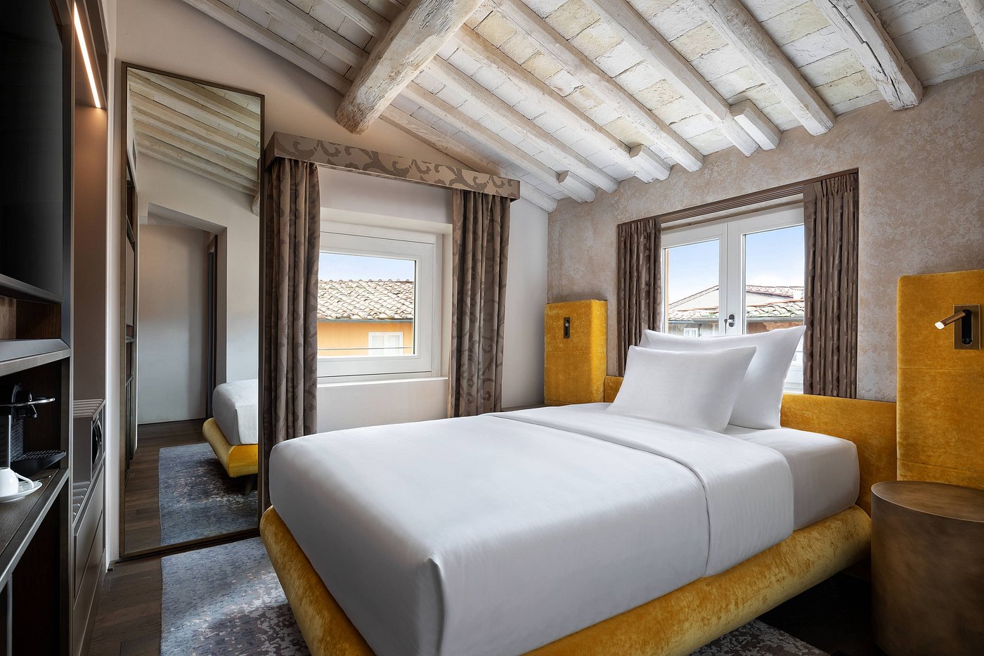 Grand Universe Lucca, Autograph Collection view 3