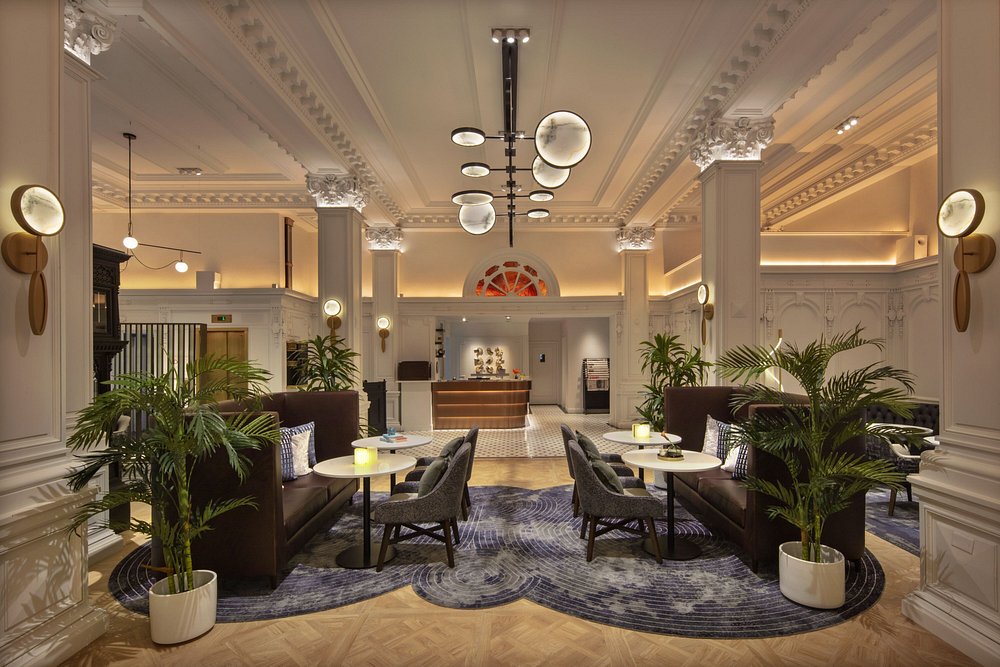 The Algonquin Hotel Times Square, Autograph Collection view 2