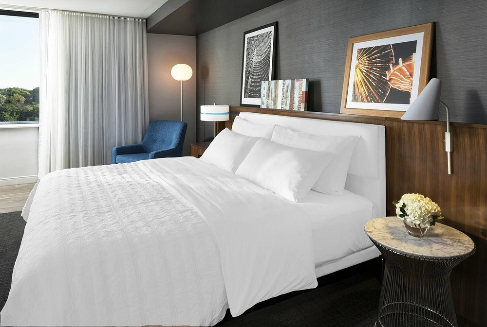 Le Méridien Chicago - Oakbrook Center view 3