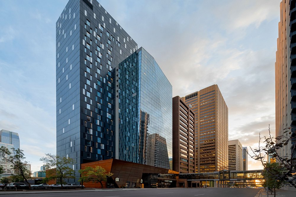 The Dorian, Autograph Collection