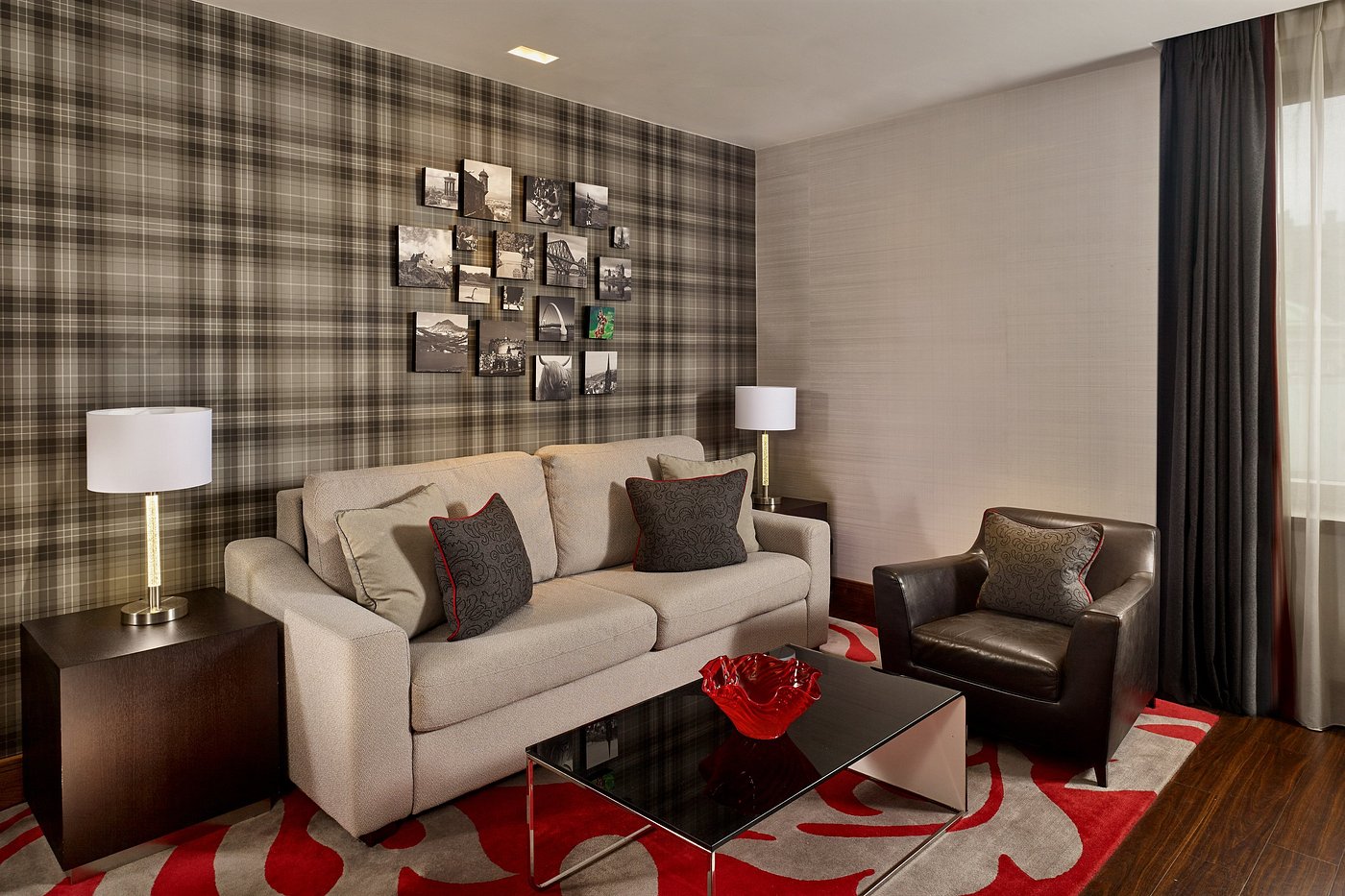 Sheraton Grand Hotel & Spa, Edinburgh view 4