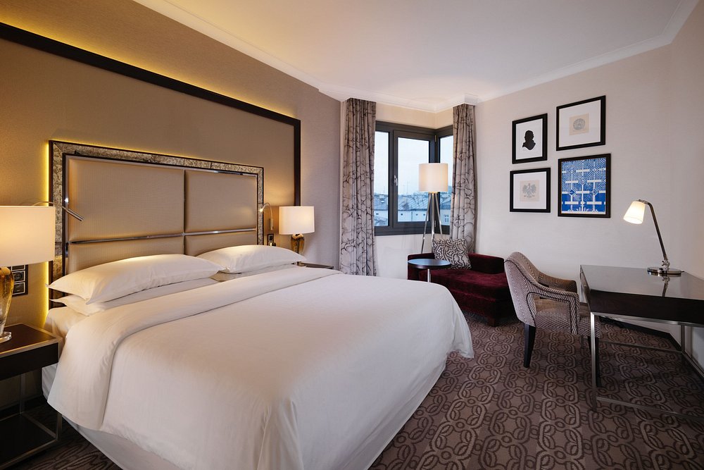 Sheraton Grand Krakow view 3