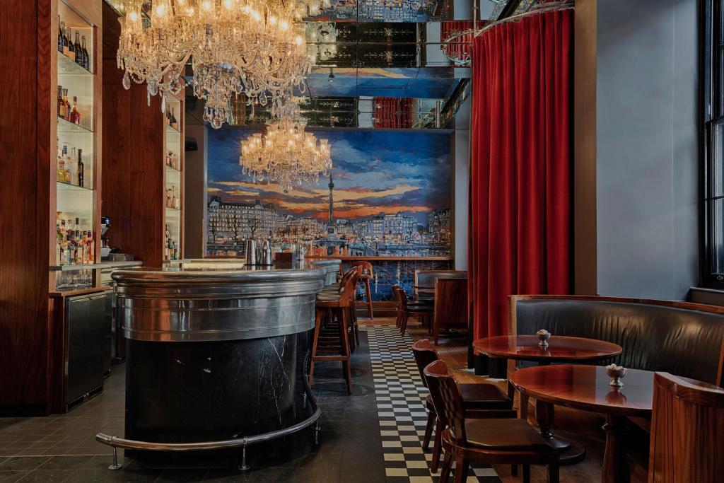 Great Northern Hotel, a Tribute Portfolio Hotel, London view 6