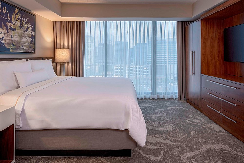 The Westin Oaks Houston at the Galleria view 3