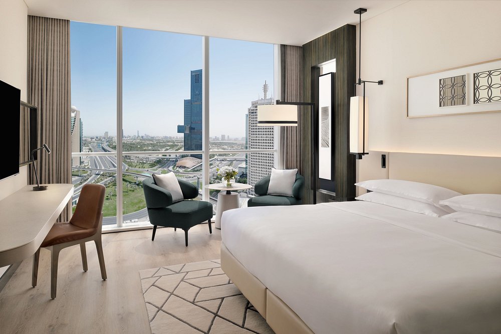 Sheraton Grand Hotel, Dubai view 3