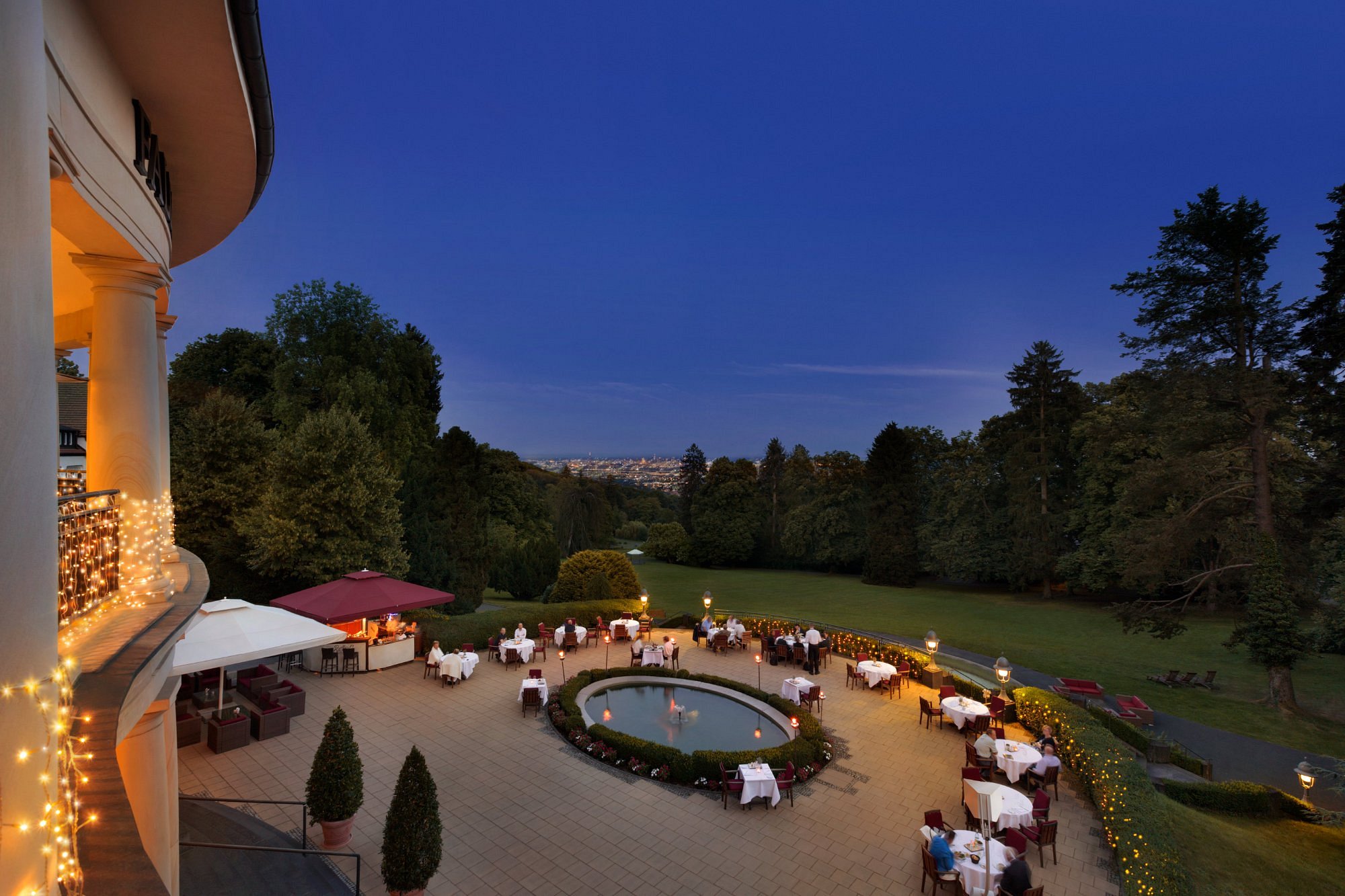 Falkenstein Grand, Autograph Collection view 5