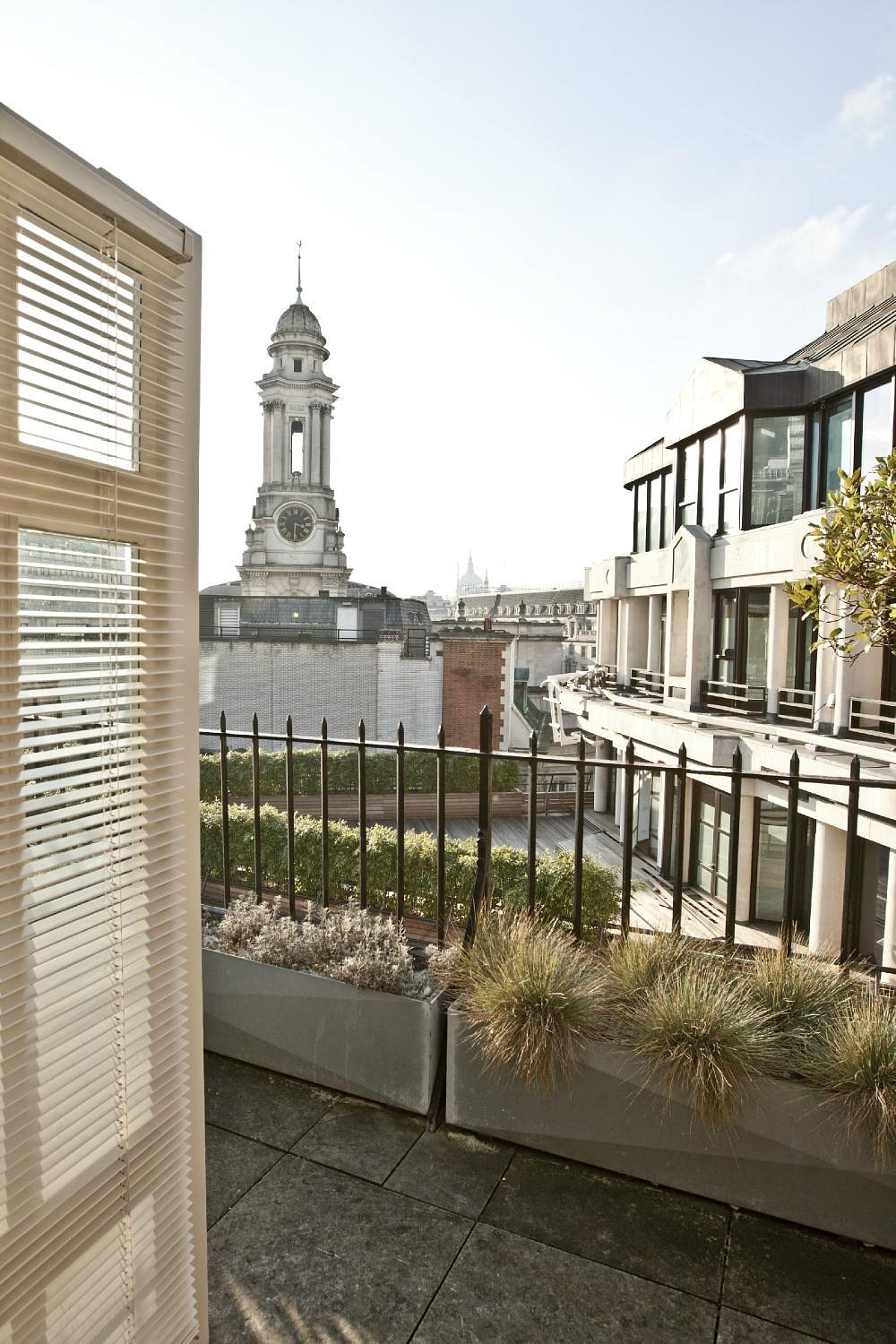 Threadneedles, Autograph Collection view 5