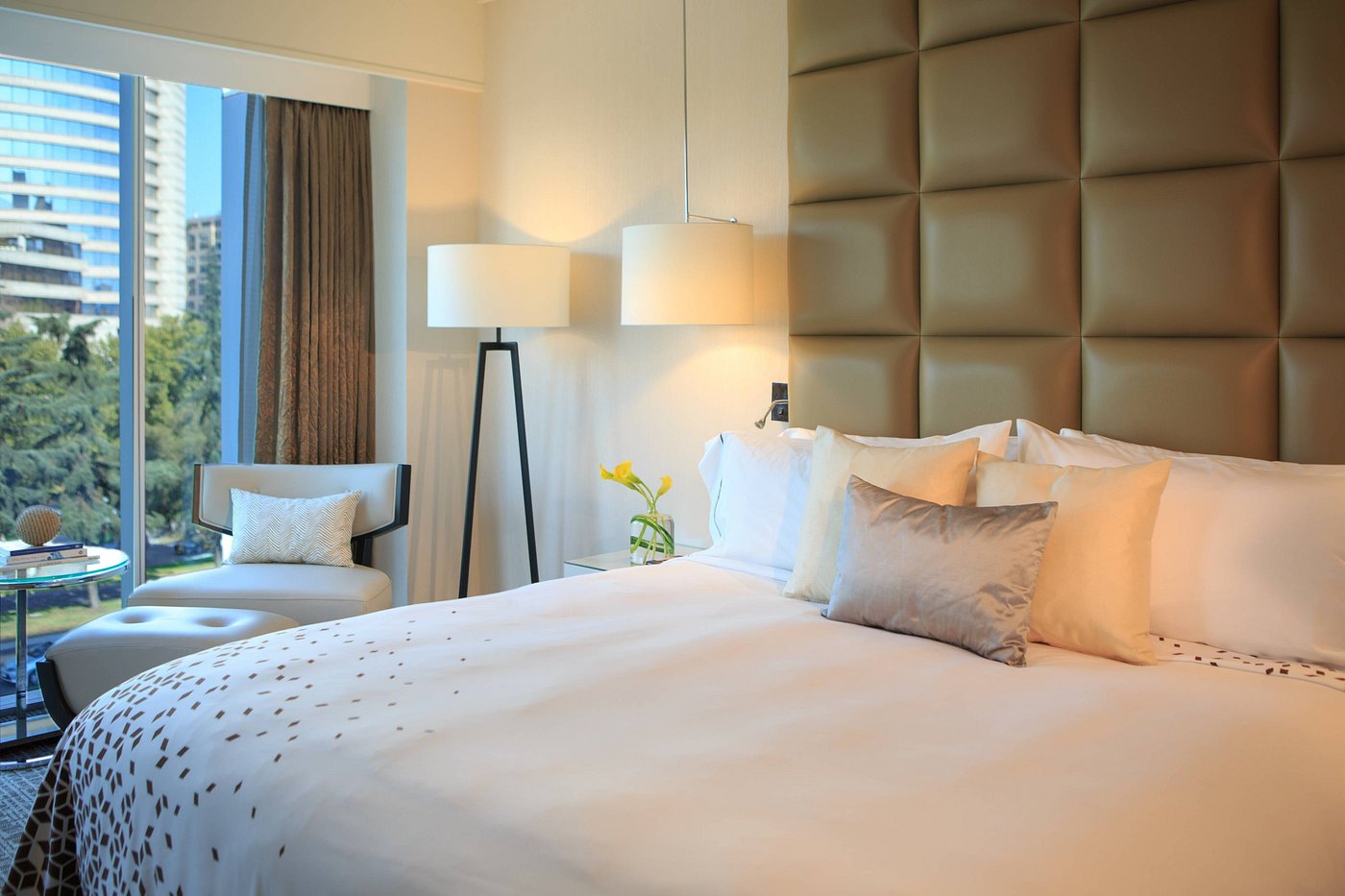 Renaissance Santiago Hotel view 3