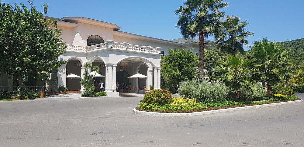 Nha Trang Marriott Resort & Spa, Hon Tre Island